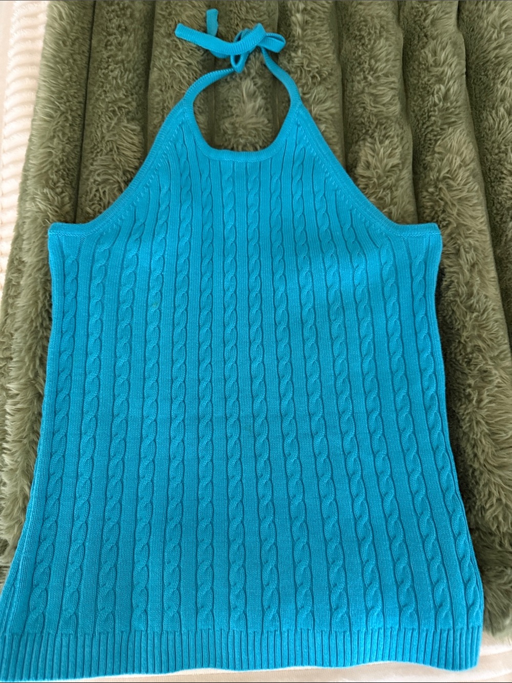 Turquoise and Green  Cable Knit Halter Top
BOTH 15$
